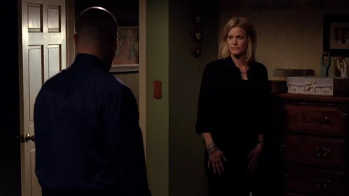 Still frame 16 from Breaking Bad Season 5 Episode 1