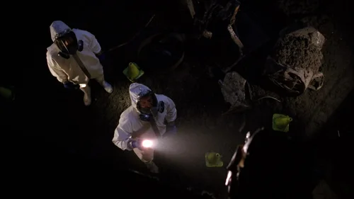 Still frame 23 from Breaking Bad Season 5 Episode 1