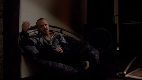 Still frame 37 from Breaking Bad Season 5 Episode 1