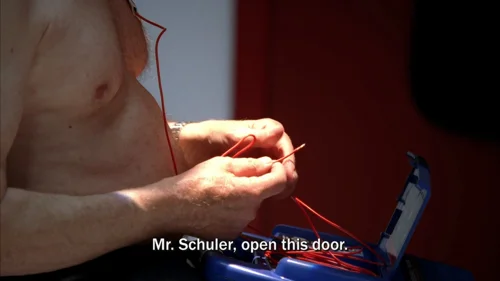 Still frame 9 from Breaking Bad Season 5 Episode 2