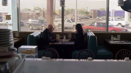 Still frame 37 from Breaking Bad Season 5 Episode 2