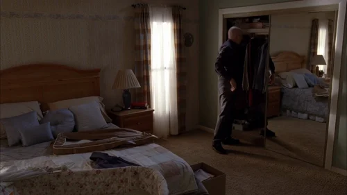 Still frame 8 from Breaking Bad Season 5 Episode 3