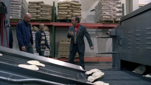 Still frame 14 from Breaking Bad Season 5 Episode 3