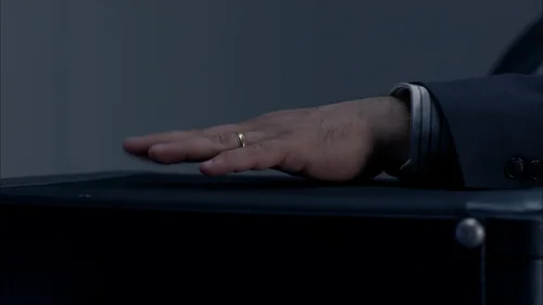 Still frame 1 from Breaking Bad Season 5 Episode 3