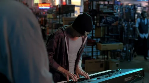 Still frame 21 from Breaking Bad Season 5 Episode 3