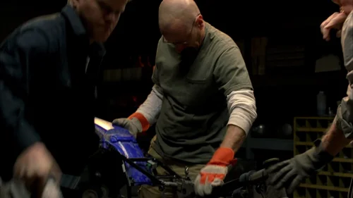 Still frame 2 from Breaking Bad Season 5 Episode 6