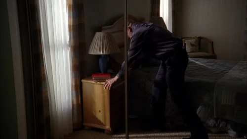 Still frame 17 from Breaking Bad Season 5 Episode 8