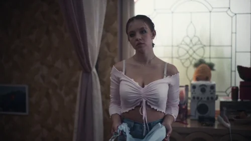 Still frame 54 from Euphoria Season 1 Episode 3