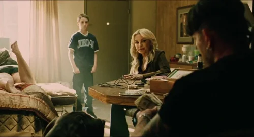 Still frame 6 from Euphoria Season 2 Episode 1