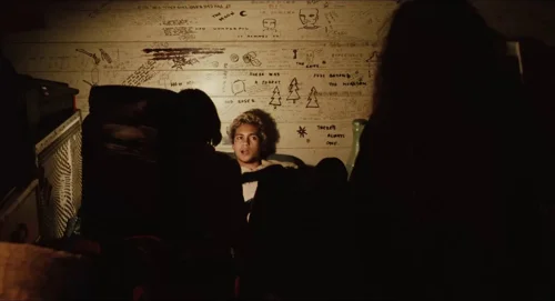 Still frame 17 from Euphoria Season 2 Episode 3