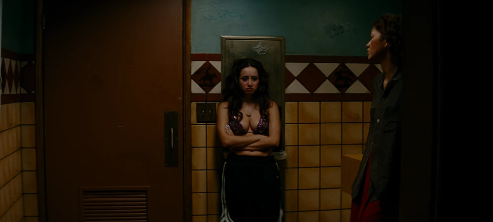 Still frame 95 from Euphoria Season 3 Episode 2