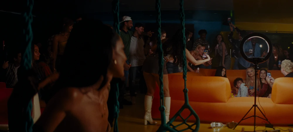 Still frame 11 from Euphoria Season 3 Episode 2