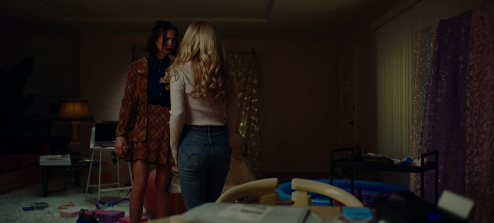 Still frame 126 from Euphoria Season 3 Episode 5