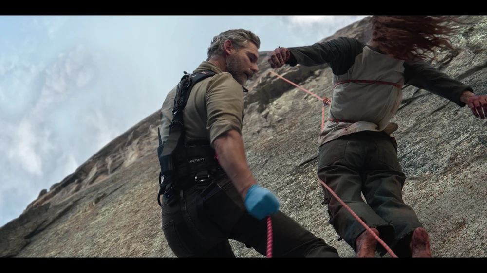 Still frame 21 from Untamed Season 1 Episode 1